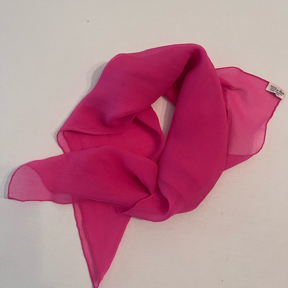 Vera Neumann Vintage Solid Barbie Pink Silk Hand Rolled Square 21x22 Scarf Japan